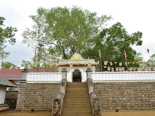 Entrance to the Sri Maha Bodhi temple in Anuradhapura